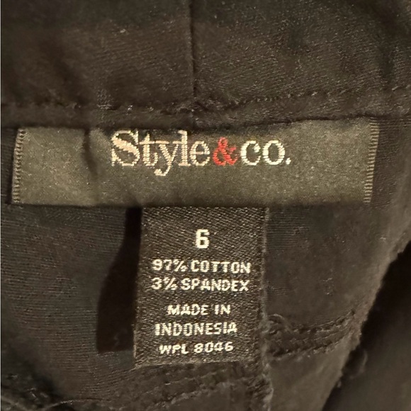Style & Co Women's black skinny leg jeans with snap detail size. Size 6 - Picture 9 of 9